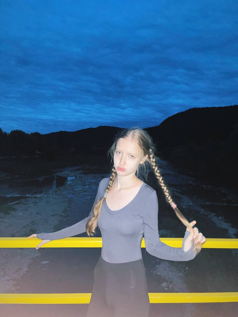 liuwixs's tweet photo. Am I actually beautiful? https://t.co/EagVDki8FI