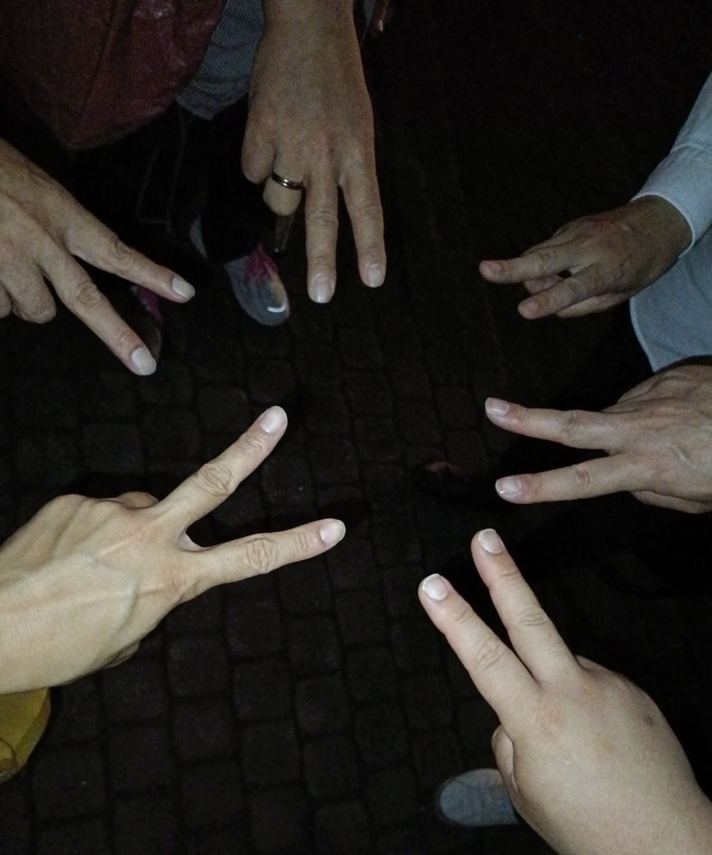 PAWAMONI's tweet photo. 【パワモニぷちオフ会】
みんなで静かに花火しよ🎆
終了しましたm(_ _)m✨✨

次回は別の場所で開催しましょう‼️
と、話で解散しました😁😁😁

#pawamoni https://t.co/WuAAwTZarS