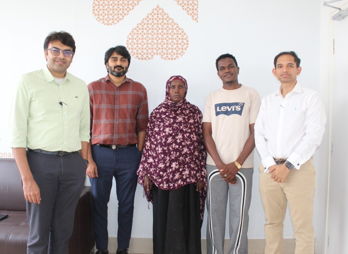 NewsStar69313's tweet photo. CARE Hospitals, Hitech City Treats Sudanese Woman With 15×10 Cm Thyroid Mass Extending Into Chest.
#CARE #Hospitals #Hitech #City #Treats #Sudanese #Woman #With15×10 #Cm #Thyroid #Mass #Extending #Into #Chest #Hyderabad #Telangana 
https://t.co/KUWssC0eBl https://t.co/waQEGYy5Fy