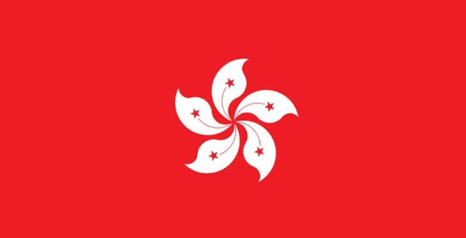 L0cCapital's tweet photo. 470 nghìn đô tiền hối lộ đổi lấy hơn 1.6 tỷ đô giấy tờ giả.

Một cựu nhân viên ngân hàng tại Hong Kong vừa bị tuyên án 4 năm tù, sau khi nhận khoảng 470 nghìn đô tiền hối lộ bằng crypto để đổi lấy việc làm giả hơn 1.6 tỷ đô thư tín dụng.

Đáng chú ý là khoản hối lộ chỉ bằng chưa tới 0.03% giá trị giấy tờ bị làm giả, một tỷ lệ rủi ro đổi lấy lợi ích quá chênh lệch nếu nhìn từ góc độ tội phạm tài chính. Việc dùng crypto để nhận hối lộ cũng cho thấy tội phạm cổ điển trong ngành ngân hàng giờ vẫn tìm đến crypto như một kênh chuyển tiền, không hẳn vì công nghệ mới mà vì độ khó truy vết vẫn còn hấp dẫn với những vụ việc kiểu này.