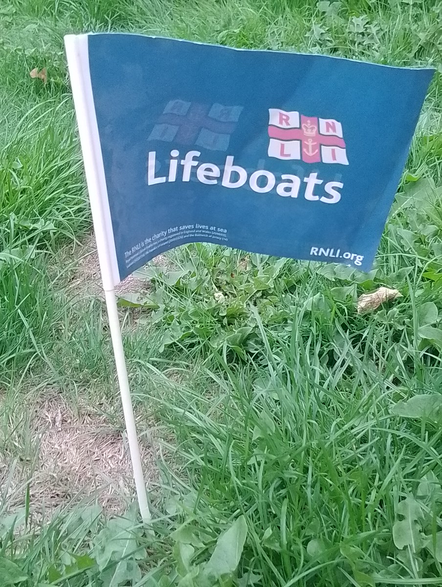 RobWSissons's tweet photo. @dave43law Support the RNLI! @RNLI #StopReform https://t.co/j4Ws7xx0v9