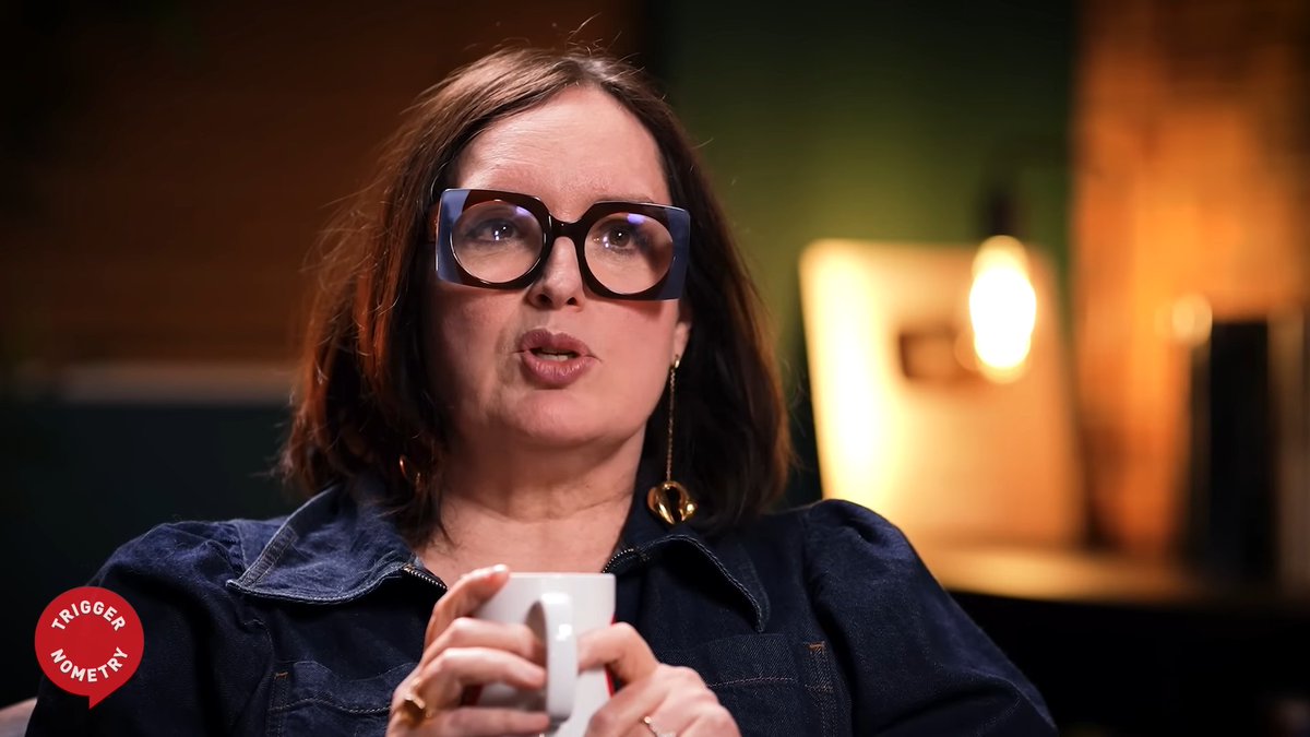 schlomouomo's tweet photo. Remember this "feminist" mentalist? I could've sworn it was Alan Carr doing a bit in drag. https://t.co/xKYA1cVkOc