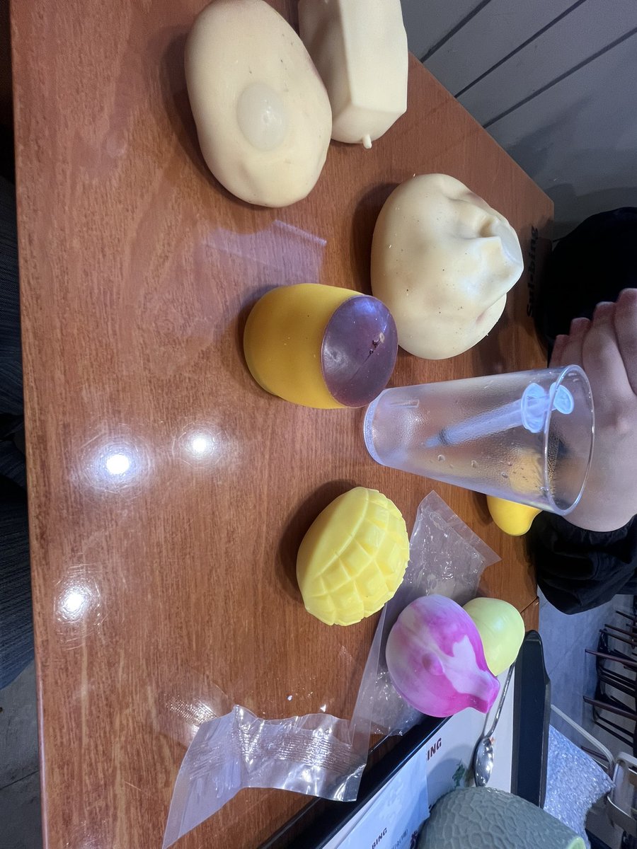 2rsh1i's tweet photo. 줴줴밌다
푸딩,감자말랑이 공동 1등^^ https://t.co/0sWmSAguqQ