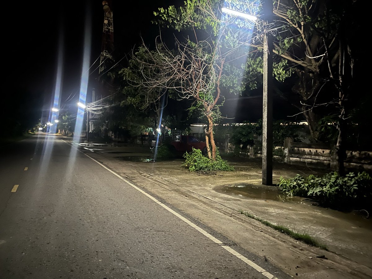 Nipha1sal's tweet photo. 🌙 เย็นวันเสาร์ แวะมาพักกายที่ริสา นวดเพื่อสุขภาพได้นะคะ 💆‍♀️✨

🚗 จุดจอดที่ 2 — หน้าร้าน จอดได้ 3 คัน
🚗 จุดจอดที่ 3 — ซอยหน้าที่ว่าการอำเภอ จอดได้ประมาณ 10 คัน มีไฟส่องตลอด บรรยากาศเงียบสงบ 🌿

มานวดได้สบายใจ มีที่จอดรถพร้อมนะคะ 🤍

#นวดยางตลาด
#นวดมหาสารคาม https://t.co/72iveCjwlG