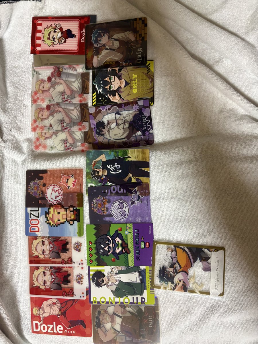 kanataneko_2's tweet photo. ※ボタン風ピンバッジは生徒手帳とのみ
※🍌リストバンドは生徒手帳＞＞リストバンドのため、生徒手帳がきまってない場合お返事遅くなります
※冷やしたい焼きコースター今弾はまとめて優先、🦍単体はお断りする場合がございます
譲渡は🦍、🐷を合わせてお引き取りください
➞ https://t.co/mq0ebCpMyA