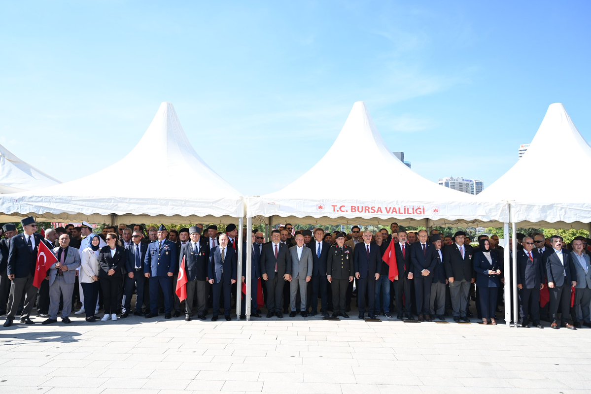 davutgurkan's tweet photo. 19 Eylül Gaziler Günü vesilesiyle Valiliğimizce düzenlenen anma programında kahraman gazilerimizle buluştuk.

Her bir gazimize gönülden şükranlarımı sunuyor, ebediyete irtihal eden tüm gazilerimizi saygı ve rahmetle yâd ediyorum.

Rabbim gazilerimize sağlık, huzur ve afiyet versin. 🇹🇷