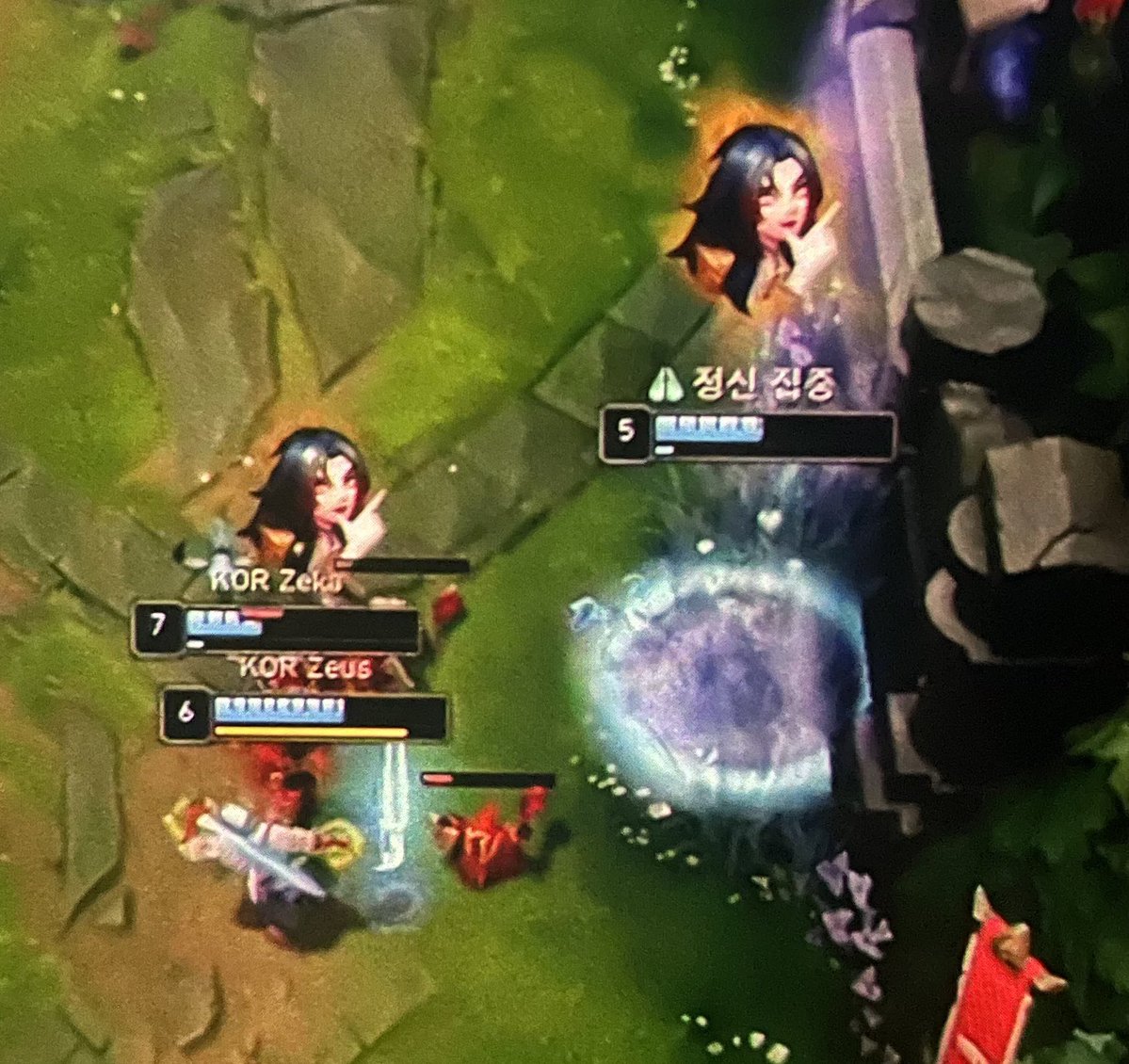 guminglee's tweet photo. 우제 민석이가 민형이 파엠티콘 띄움 ㅋㅋㅋㅋ https://t.co/1FrRwH7ogs