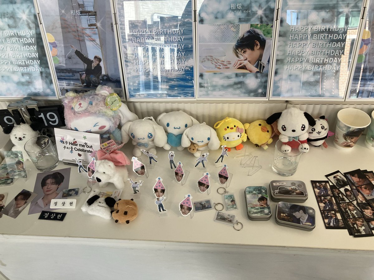 sshyeonni's tweet photo. #열아홉_여름을지니며

특전 상품들이 퀄리티가 너무 좋았고 공간도 넓게 잘 구성되어있어서 너무 좋았어요 !

디저트 쿠키도 너무 맛있었고 상현이 사진들도 큼직하게 붙어있어서 너무 만족한 생일카페였어요 ! https://t.co/2TkvhuWx9q