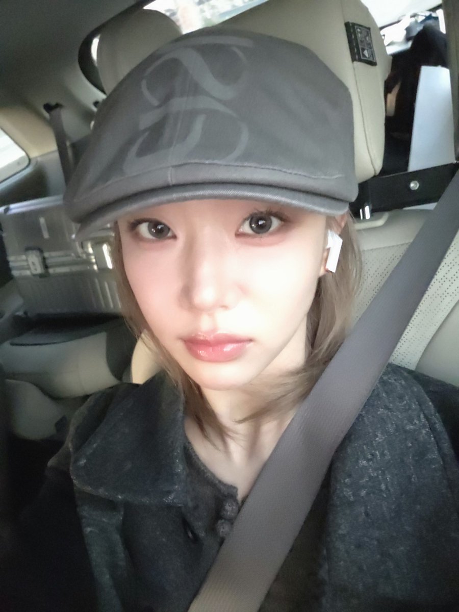 staycfancafe's tweet photo. 260919 🐰💭 https://t.co/w0keLRr2ry