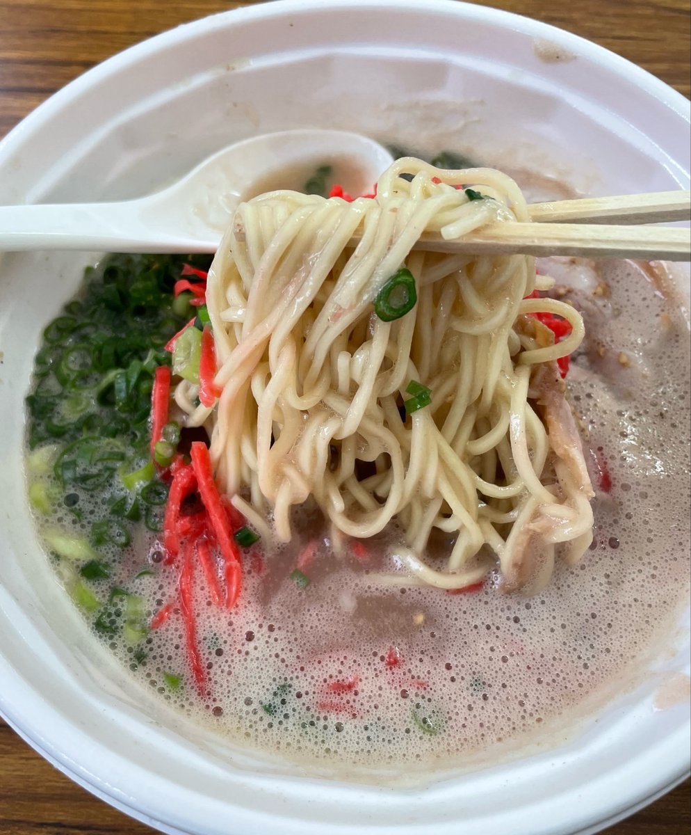 gsx_k8's tweet photo. 熱狂中野ラーメン祭2026

熟成豚骨 箕輪家×ラーメンきら星

超本気の熟成くさうま豚骨＋漢盛り

くさうま最高に美味かったぁー🔥

きら星さんは久々💫チェンジ郎欲しかった🤤

ご馳走様でした🙏 https://t.co/TiaGBG0XDZ