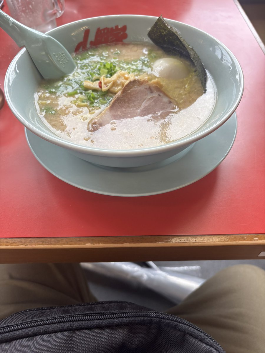 iwata0930's tweet photo. 仕事終わって明日から4連休。忙しくて死ぬかと思ったわ。

そういえば最近山岡家童貞卒業出来ました。想像以上に美味かったんでまた必ず行く。 https://t.co/dnhvpqFV2i