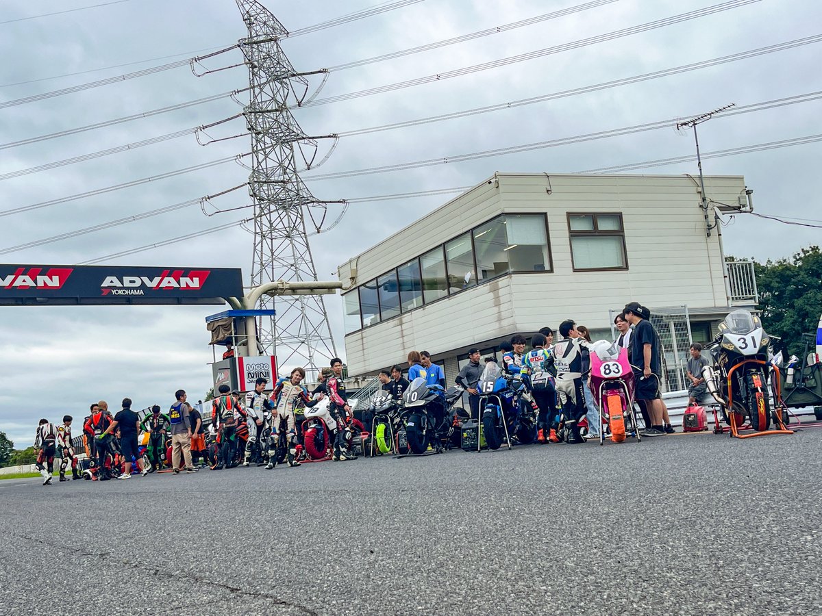 pon_d_84's tweet photo. 初開催のKRT耐久、ご参加誠にありがとうございました！
上級は耐久らしい天候で非常に盛り上がりました🫣
予選のスーパーラップ方式も良かったかな？

楽しかった人はハッシュタグ付けてポストしてください😘
また開催したいな〜。
#KRT耐久 https://t.co/q5PPj94Xxg