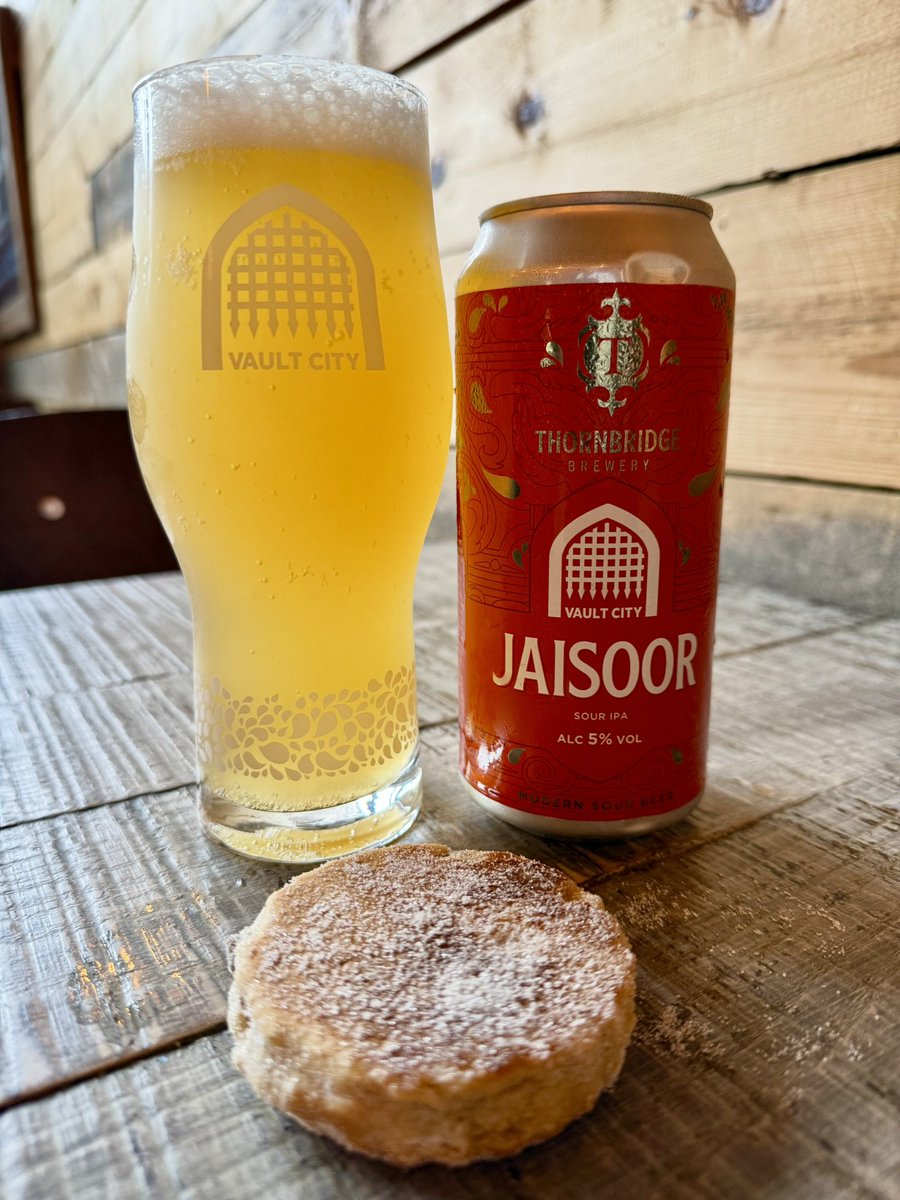 rwnash's tweet photo. Jaisoor - Thornbridge / Vault City - 5.0% ABV. B++ and a touch. Quality English brewer goes Scottish Sour. Awesome #ale #beer #bier
3.6/5. Holy Hopped and a sharp fruity Sourness. All this and a side of Welsh Cake 🏴 https://t.co/lIkr1SE9d3