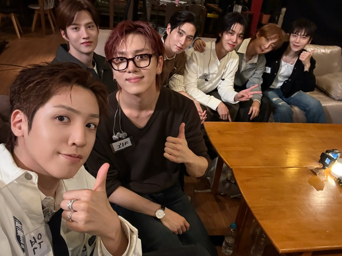 CUBE_PTG's tweet photo. [📸] @ #클럽곡소리

자우림 선배님표 겁쟁이라니!! 🫨
펜타곤 10쨜 파티 열어주셔서 감사합니다🎂💙

#펜타곤 #PENTAGON
#겁쟁이
#PENTAGON_10th_Anniversary https://t.co/79o9i10L07