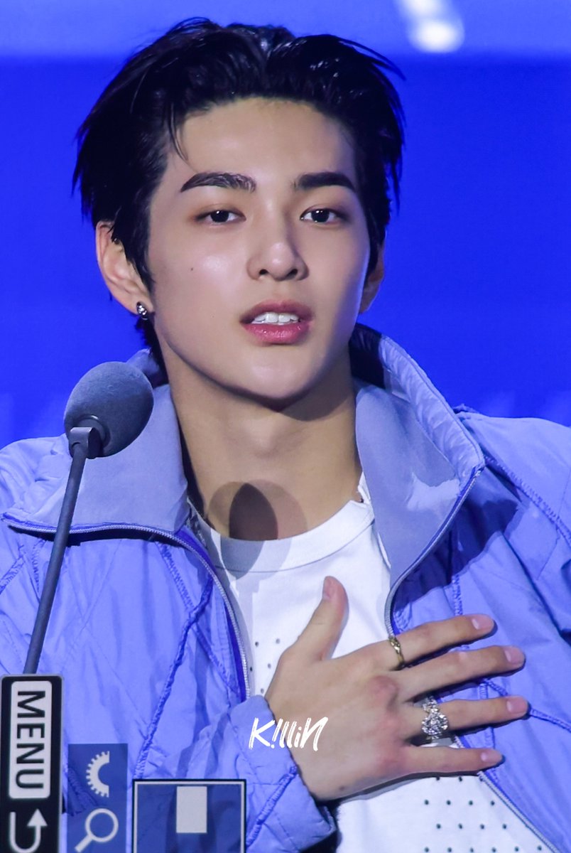 AKillinHit's tweet photo. 260919 TMA Next Leader😆💕

#KEONHO #건호 #CORTIS #코르티스 https://t.co/3EqCg4Rvu1