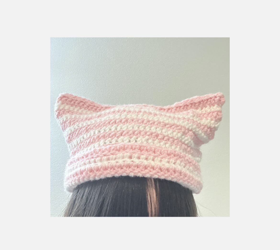 ily_ium's tweet photo. 彼氏がもう寝たので無理でした 
編んだ猫耳帽子です https://t.co/FosvHG1h2K