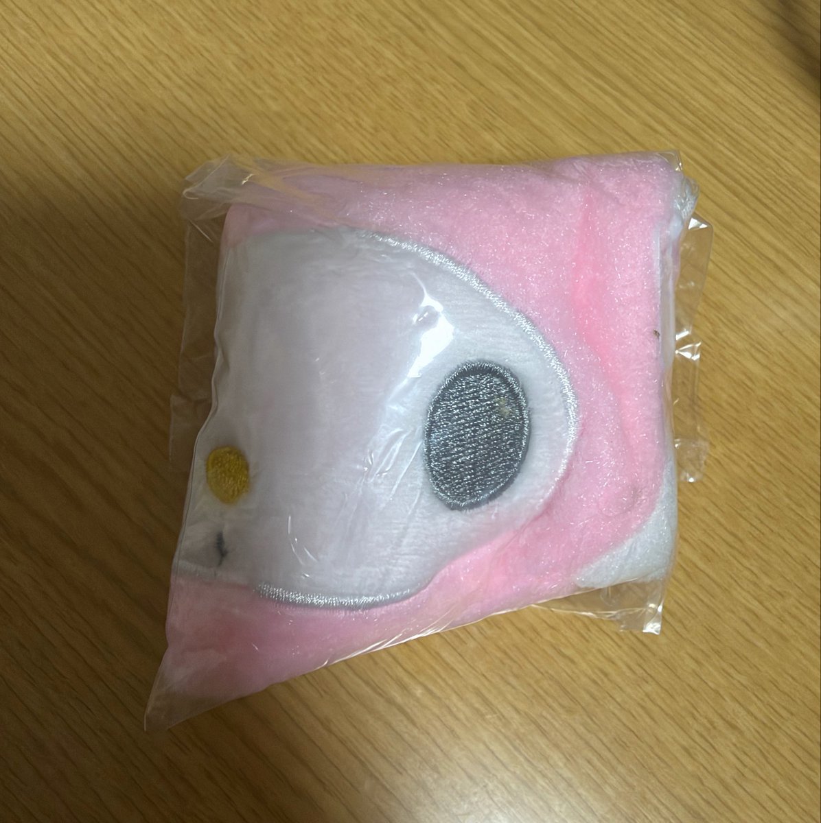 Ri___saL's tweet photo. @tumirenabe10 @1 初めまして！
検索より失礼いたします。
当方ポーチのマイメロディを所持しております。
シナモロールのポーチとの郵送交換可能でしょうか？ご検討をお願いいたします。 https://t.co/5zonQE5DPU