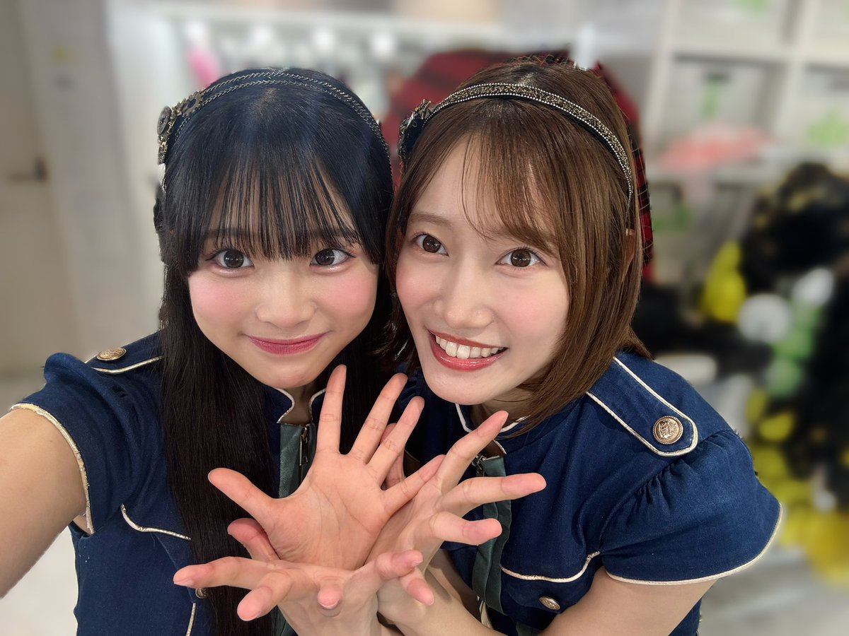 Ema_Makito's tweet photo. #手をつなぎながら公演 ありがとうございました！🤝🏻💛
はーちゃんさんとこの公演に出られてとってもうれしかったです！フル出演かっこよすぎました…！！ https://t.co/NLgqi6gbGa