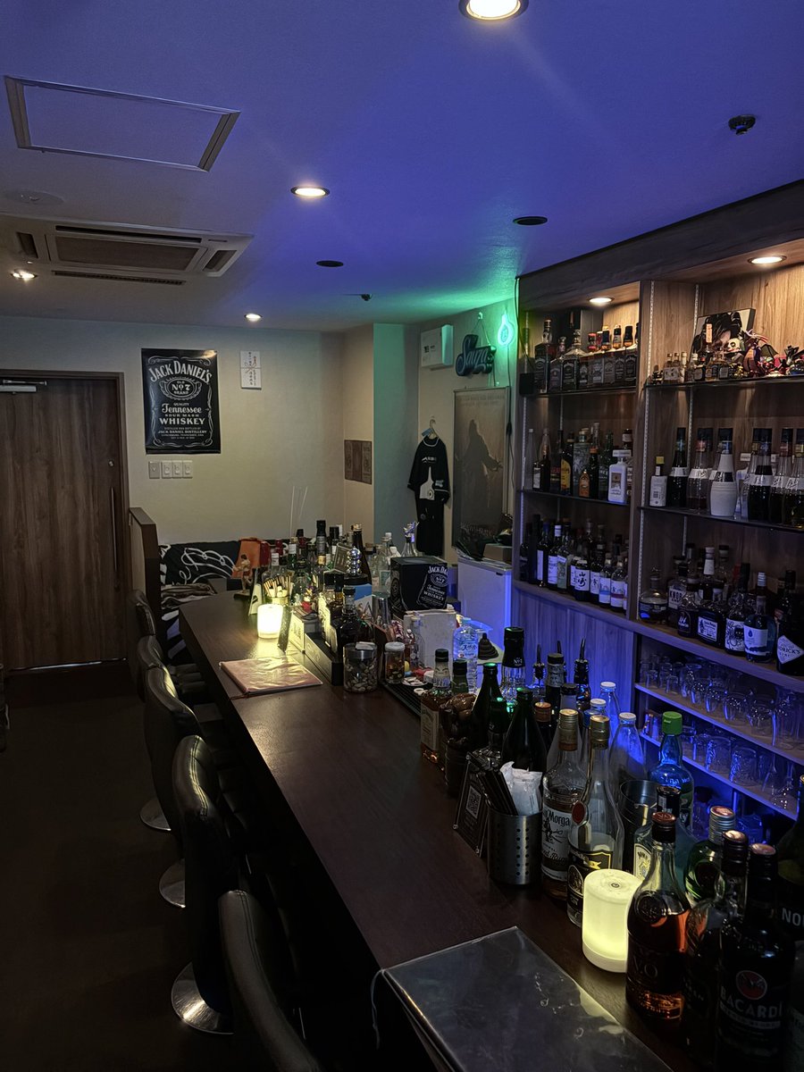 sake_no_ba's tweet photo. 土曜のWALTHER、19:30オープン
今夜は翌6:00まで
すすきので静かに一杯
ハイボール、カクテル、ウイスキーあります
一人飲みも気軽にどうぞ

今月は周年月間
お祝い等は考えず気軽にどうぞ https://t.co/bItccHKqW4