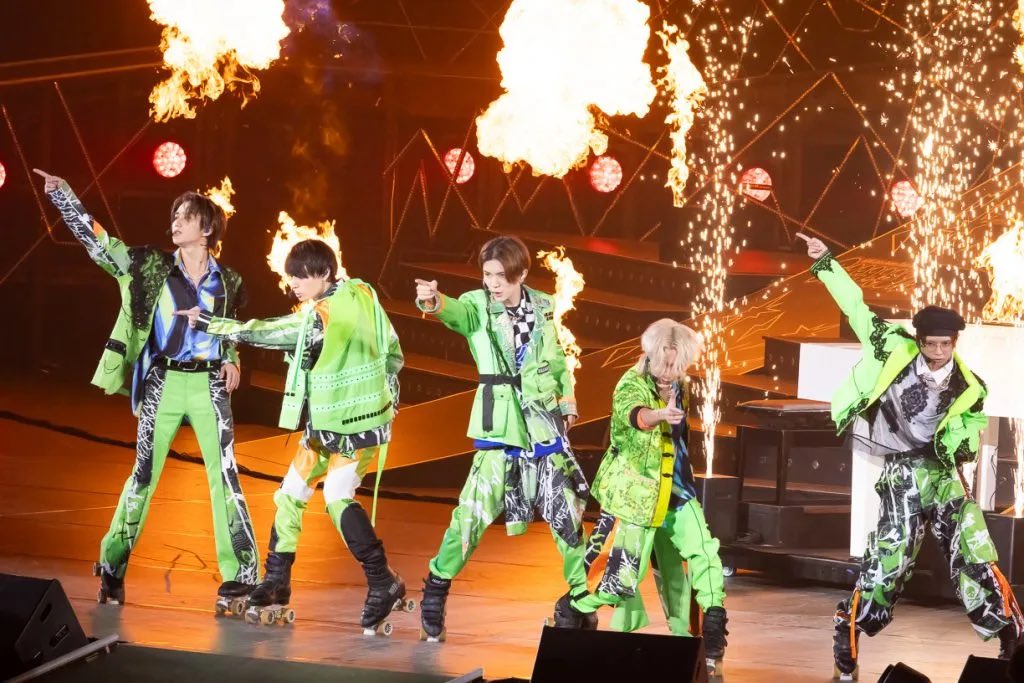 neko4tekuda31's tweet photo. 【 #SixTONES_MILESixTONES 味スタ 9/19 初日 】

黄緑の新衣装、概ねこれ https://t.co/sxy1E3LaUT