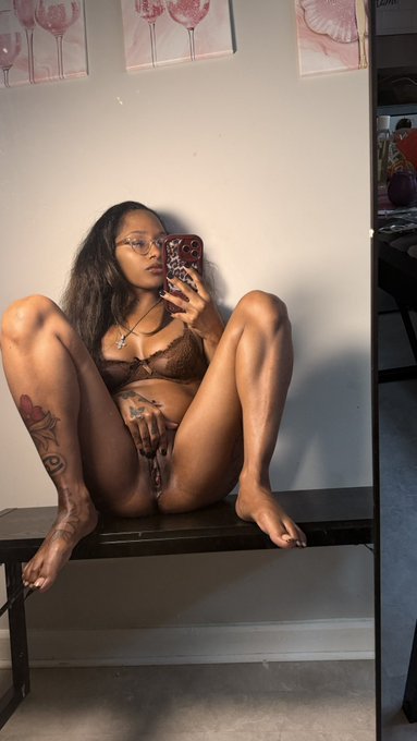 IsabellaPr10332's tweet photo. Ask for FaceTime show 💞💦💰 https://t.co/eiMMqViova