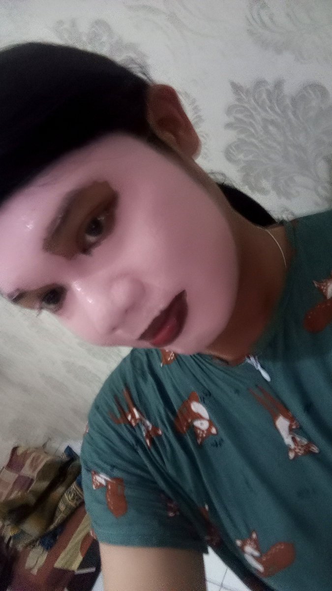aureliacder's tweet photo. Maskeran duluuu, me time dasteran plus masker on point 

#crossdreser #cder #dasteran #cderindonesia https://t.co/LqHwcWOBOg