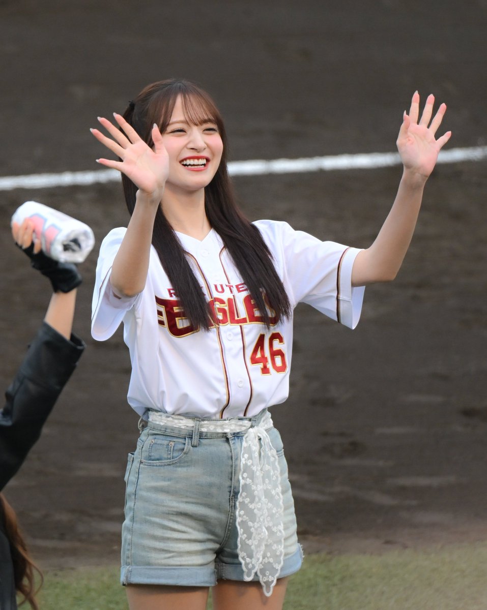 shyboyradio910's tweet photo. 2026/9/19
楽天vsホークス
楽天モバイル最強パーク
バズーカタイムでのやんちゃん！②
#乃木坂46 #金川紗耶
#乃木坂野球部 #パ・リーグ乃木坂コラボ https://t.co/5R6zAmEKPj