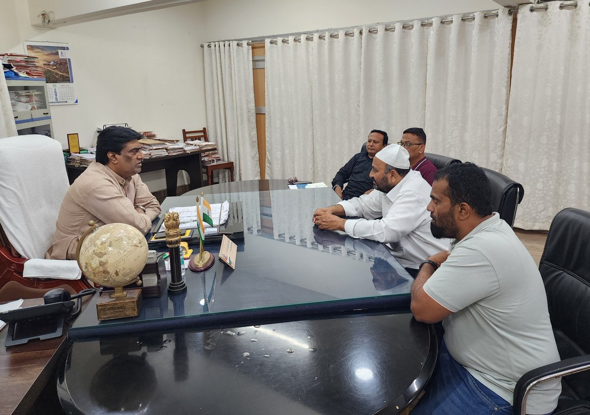 JamalSharef_Adv's tweet photo. Jamal Shareef Advocate, Secretary Jangaon District Congress Committee met Telangana Waqf Board Chairman Janab Syed Azmathullah Hussaini at the Waqf Board Office, Hyderabad and requested that since the term of the Jangaon Jamia Masjid Waqf Committee has been completed, https://t.co/MBwBvaBiqd