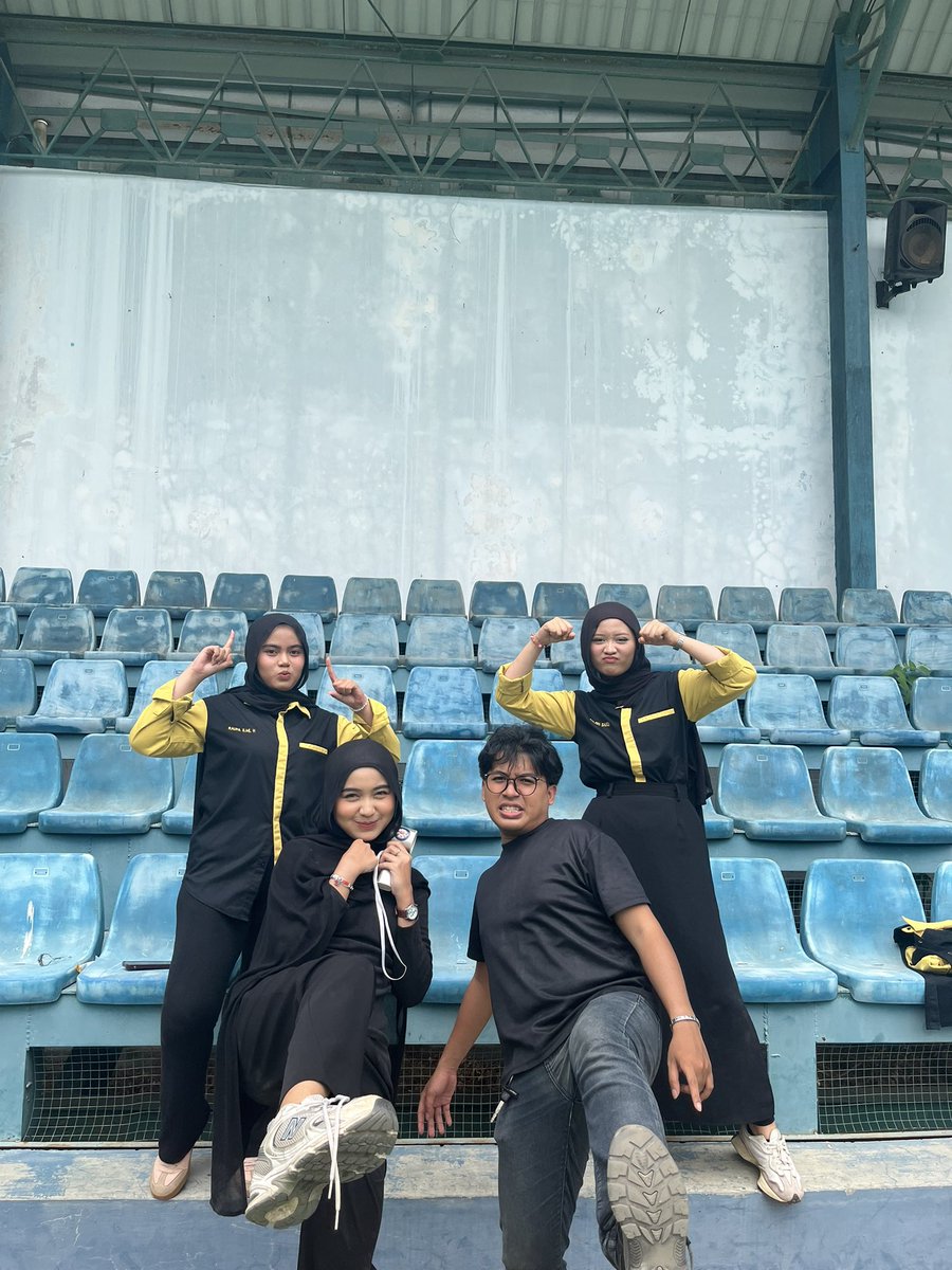 rumin44te's tweet photo. bingung https://t.co/WA3YJ3v4pO