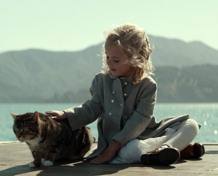 justwomanso's tweet photo. the light between oceans (2016) https://t.co/WyLvvumWMm