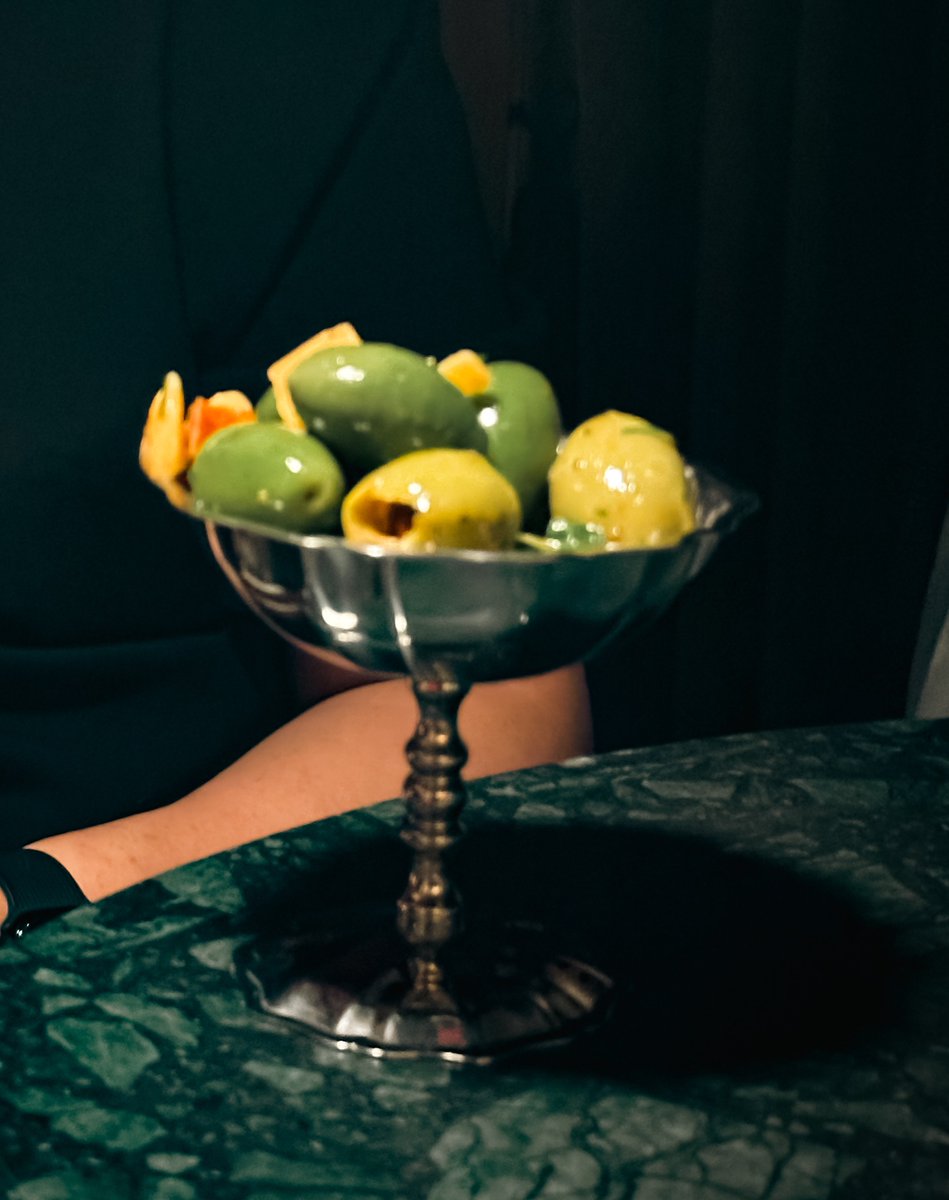 AzucenaKinde's tweet photo. Cherry Olive Cocktail Club has arrived in Bangkok’s vibrant bar scene. Created by Supawit “Palm” Muttarattana, its cocktails reflect two moods: playful creativity (“Cherry”) or spirit-forward elegance (“Olive”). Choose how you feel, explore the https://t.co/9lw4SXDWxK