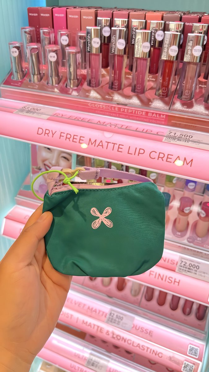 vearxt's tweet photo. belanja di guardian sekarang dapet free gift?? ada tas laptop, tumbler, sama pouch merk exsport

bisa beli produk kosmetik atau skincare, worth it banget😭 https://t.co/m8vCnFJ0el