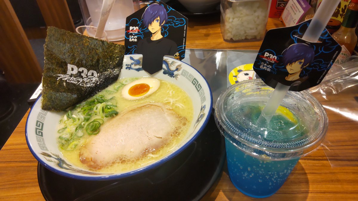 nyoroling's tweet photo. 昼食に壱角家でペルソナコラボラーメンを食す。

ペルソナ３メニューを頼んで満足🈵😃✨ https://t.co/NnijvvXRVx