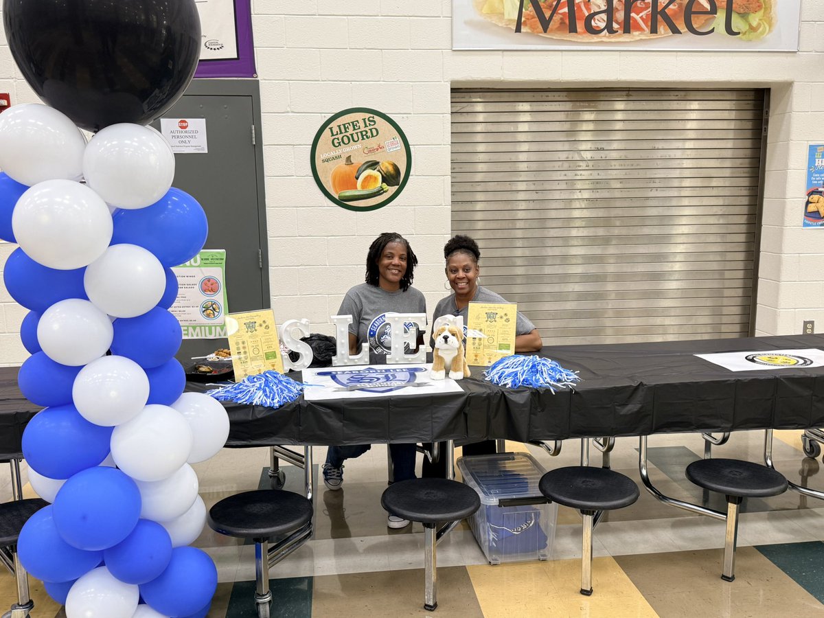KGeducator8's tweet photo. @SeabornLeeES had a great time @LHughesNews cluster night. Thank you @Prin_LangstoHHS.  @RonMaxwellFCS1 https://t.co/STGnWZA05H