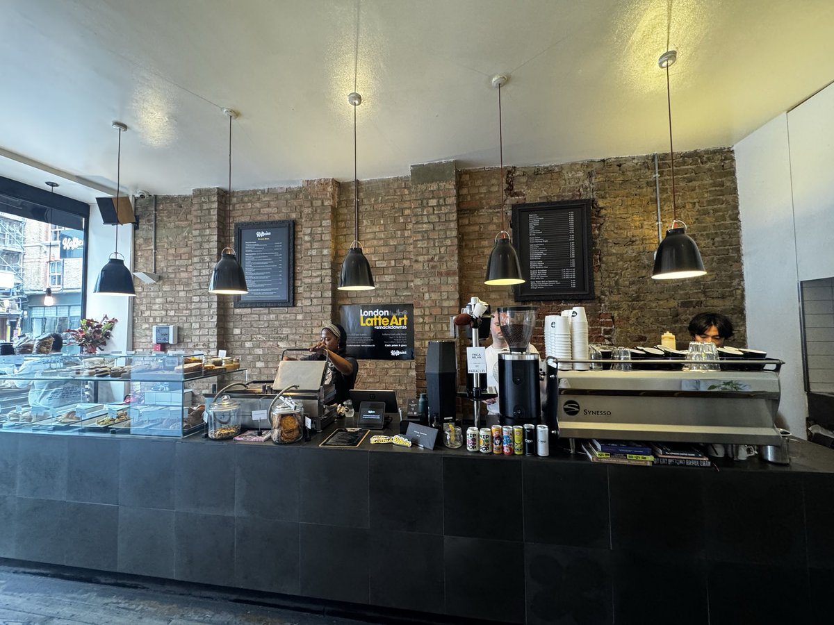 surpluscaffeine's tweet photo. Fantastic spot for world class brew. ☕️ @kaffeinelondon https://t.co/pjIclfzd4j