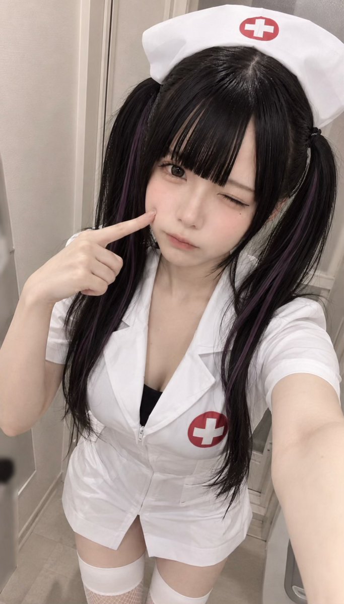 JayCnezz's tweet photo. 一番はやく連絡くれた人とナースコスプレで今日やりたい😽
東京都内とかで会える人いる？
#裏垢女子 https://t.co/7AWIe2o6xk