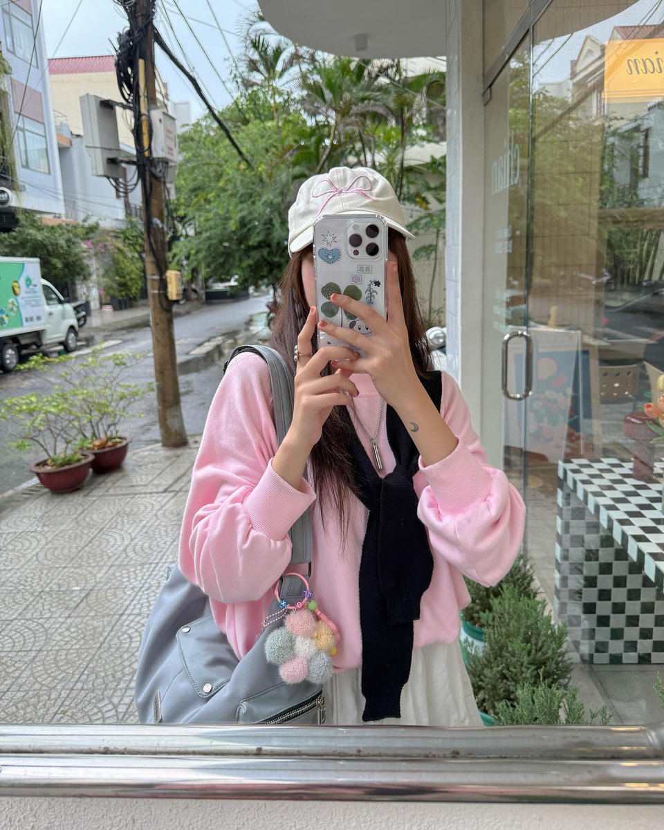 NiickLodean's tweet photo. Wassup 🌍 Just dropping by to say: your smile can brighten someone’s day—wear it proudly. 🌟
lvYX https://t.co/fQiYXjUHg2