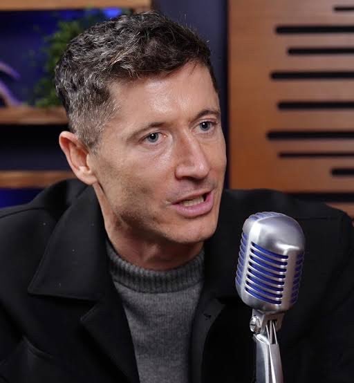 FullTime90X's tweet photo. 🚨🇵🇱 Robert Lewandowski: 🗣️ “Barcelona has been the most incredible and memorable chapter of my career.” 🔵🔴 https://t.co/fpMBNmdLuh
