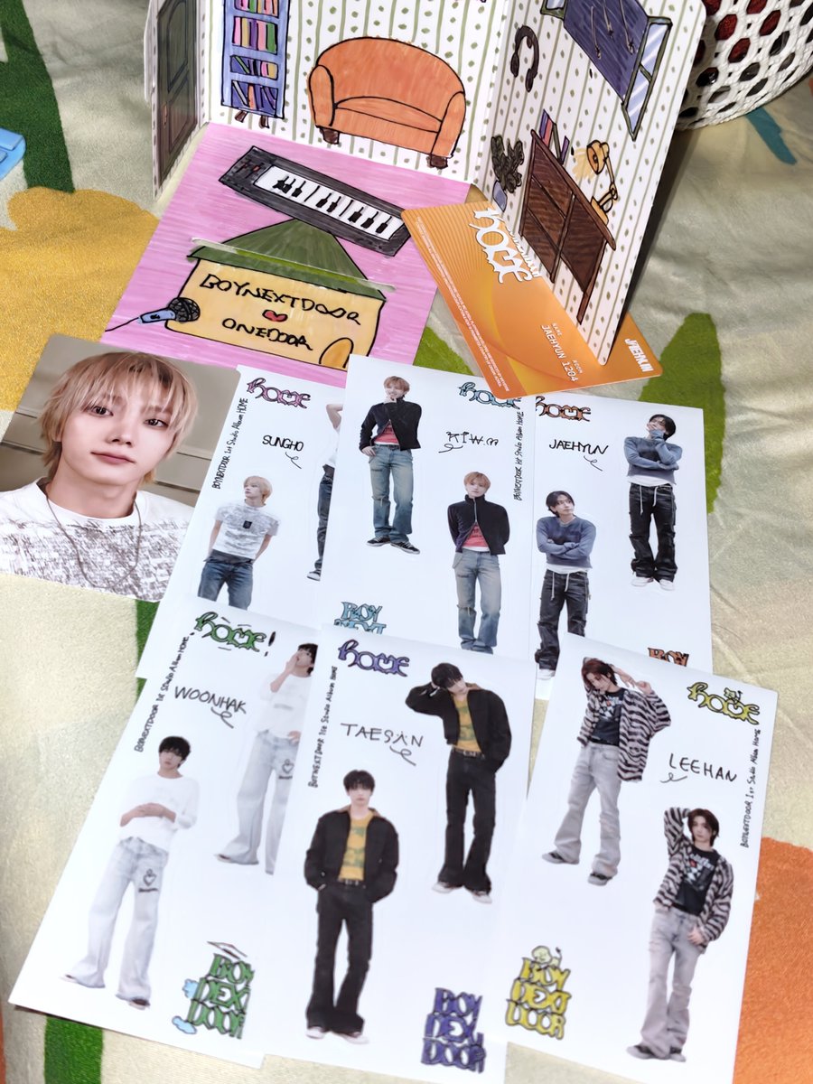 babynanonano's tweet photo. Kira kira kalo aku jual album ini 45k dapat semua yang di foto minus nya cuma gak dapat stiker leehan aja, laku gak ya?
Dom Pandaan Jatim
Mau cod atau lewat shoppe bowleh
#boynextdoor #wtsalbumkpop #wts #wtb #albumhomeboynextdoor https://t.co/cdbO0nFv1k