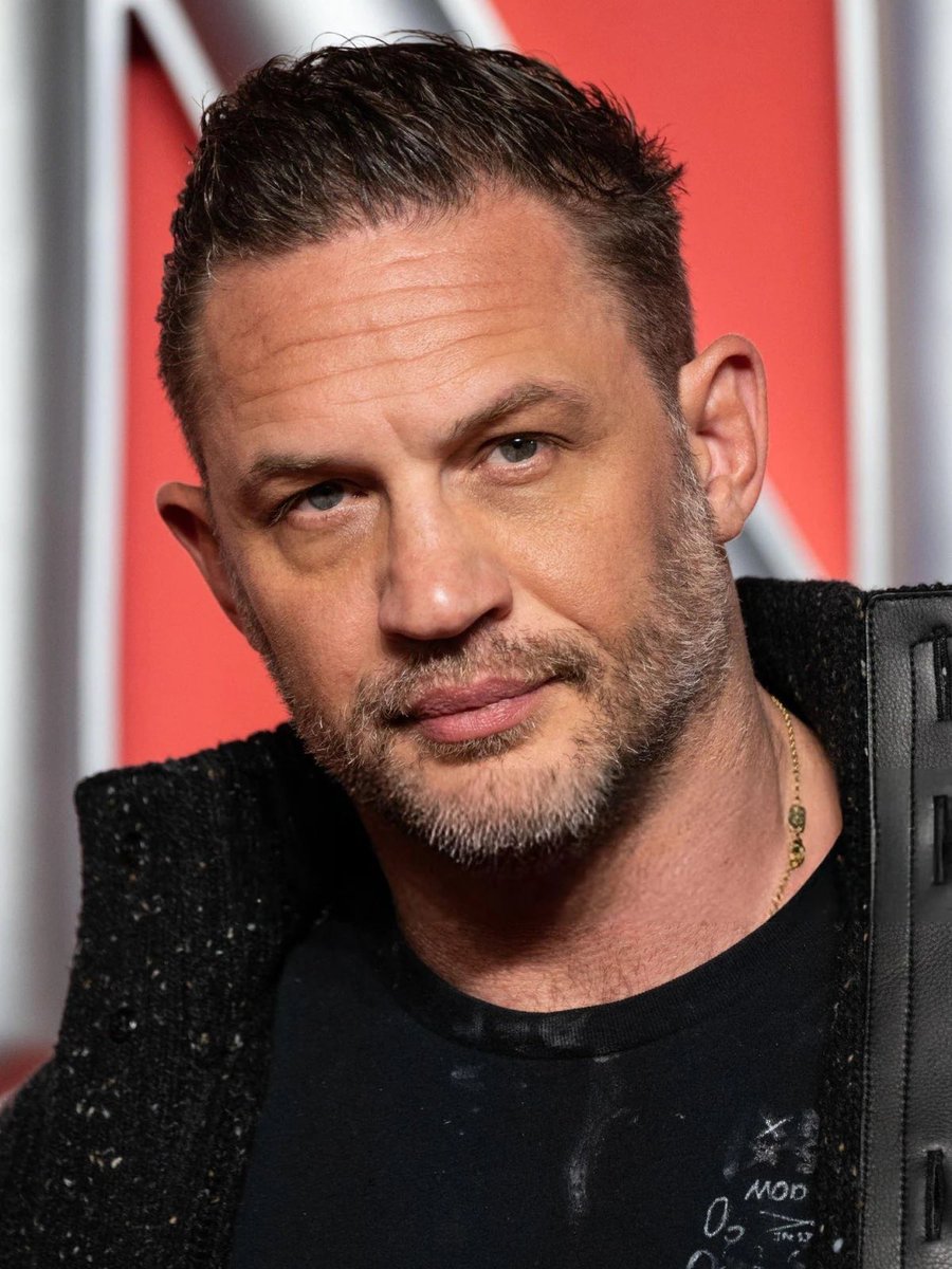 MASKEDMANIACXXX's tweet photo. What is Your Favorite TOM HARDY Movie? https://t.co/PXCQBJbwRV