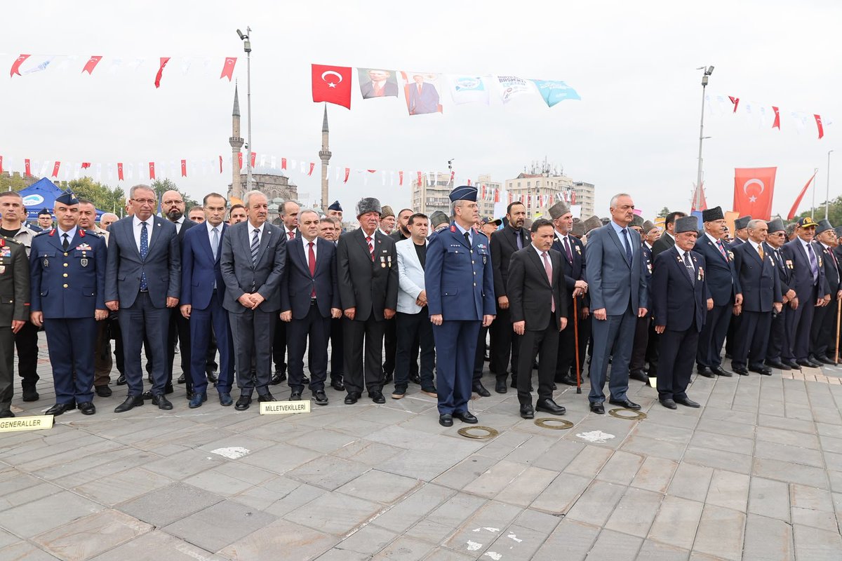 ProfFatihAltun's tweet photo. 19 Eylül Gaziler Günü Vatanımızın bağımsızlığı ve milletimizin huzuru uğruna büyük fedakârlıklar gösteren kahraman gazilerimize şükranlarımızı sunuyorum.
Başta Gazi Mustafa Kemal Atatürk olmak üzere ebediyete irtihal eden gazilerimizi ve aziz şehitlerimizi rahmetle yâd ediyor; hayatta olan gazilerimize sağlık ve huzur diliyorum.
19 Eylül Gaziler Günü kutlu olsun.