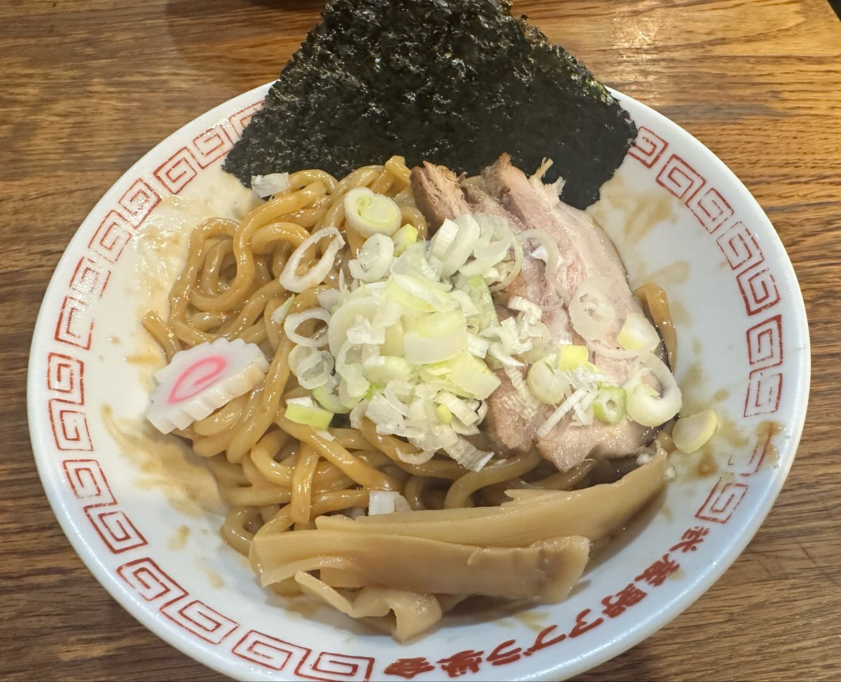DxHaruki's tweet photo. 友達と車乗って温泉行って爆食してたら2日終わった https://t.co/Tr4ROXYckP