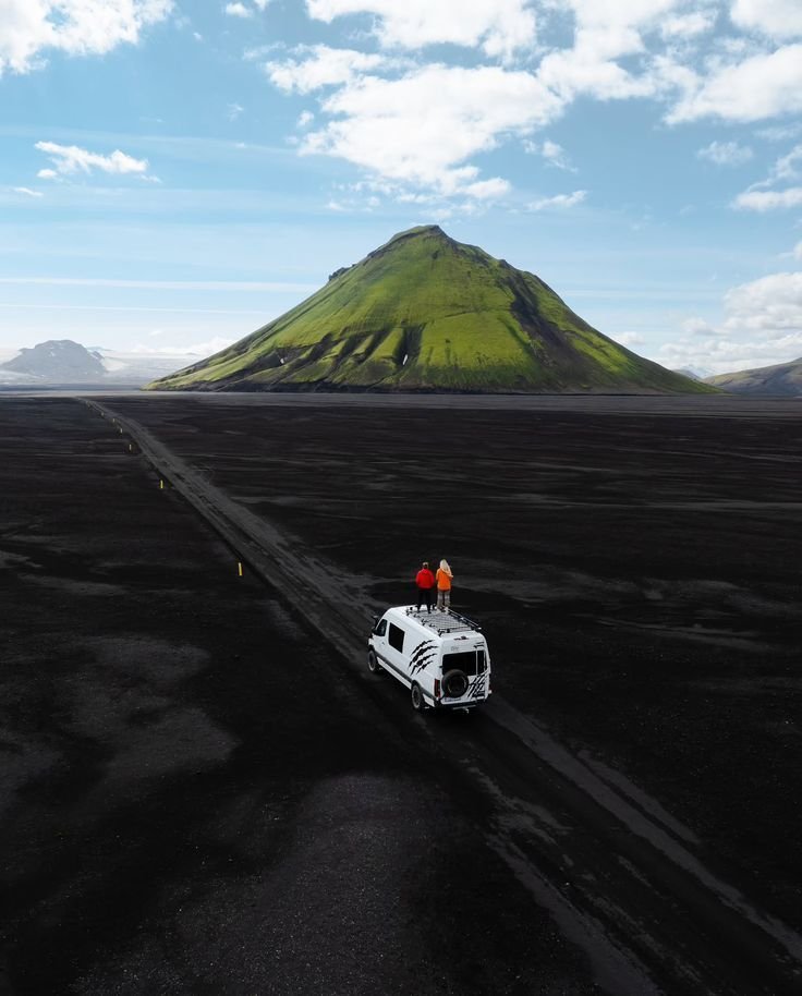 onllycutestuff's tweet photo. Iceland https://t.co/XzWkC6wTdk