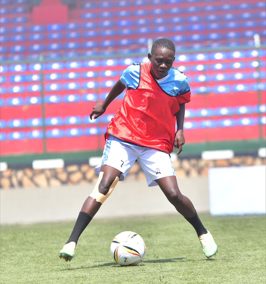 VBugerere's tweet photo. #FTBWSL | #Matchday1 

Warm-up 

@KawempeClub vs @JinjaClub 

#VoBUpdates | #LivefromKitende 

@Jackshots24 @FUFAWSL @FUFAWomen https://t.co/vaIhUzh8sa
