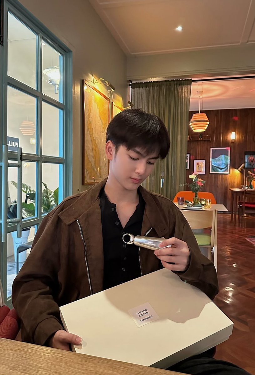 jinsoriii's tweet photo. ร้านเดียวกันเยยนิ มีใครแนะนำกันมั้ยน้า 👀 https://t.co/NGIQ27iLPZ