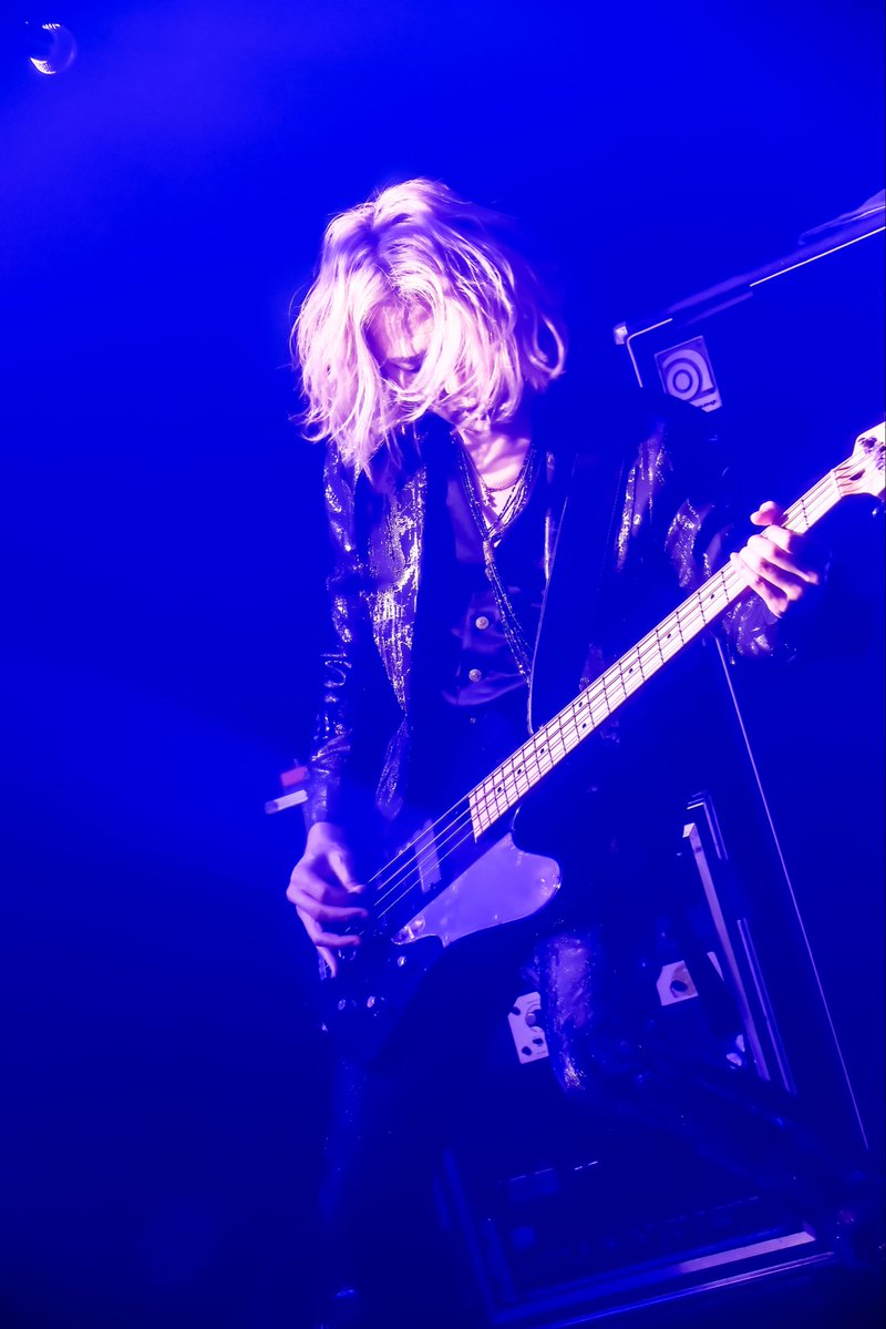 NIGHTMARE_218's tweet photo. 極夜行ツアー初日横浜ベイホールお疲れ様！
来てくれたみんなありがとう！
終始緊張感があって楽しむ余裕もなくあんまり記憶にないんだよなぁ…
どんなLIVEだったかみんなのリポスト見て思い出すわ💦笑

次は埼玉へ乗り込む！👊 https://t.co/jaXHpUSpmD