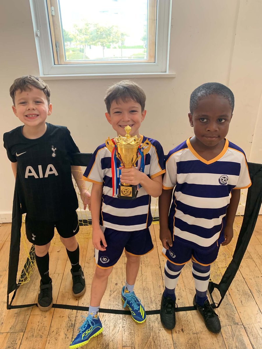 FootballingSup1's tweet photo. Alex was congratulated by his team mates as he won St Mary's Island Junior Superstar of the week. He did well in our motor way game where he had to dribble around the round about, show good control to dribble between the speed bumps and stop the ball on the mat when parking. https://t.co/fHF5Kgihc6