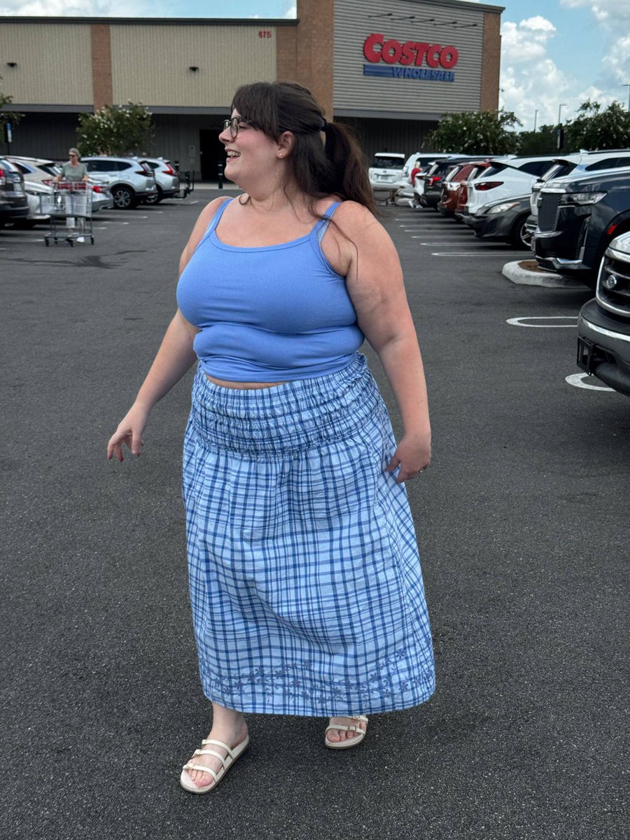 richgurl_aura's tweet photo. okay be honest... keep the skirt or return it? 🥺💙
feeling cute in my blue era today
say hi &amp; I'll follow back my favs!! 

#CurvyGirl #OOTD #ThickAndPretty #SoftGirlEra #CurvyFashion #OOTDInspo #BlueAesthetic #CostcoFinds #CurvyOOTD #PlussizeFashion #NewHere #FollowBack https://t.co/yl6fmpMsOy