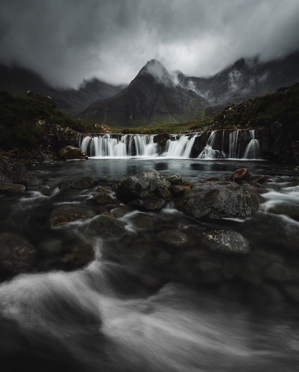 visualsofearth1's tweet photo. Isle of Skye, Scotland https://t.co/XvMA5RLI95