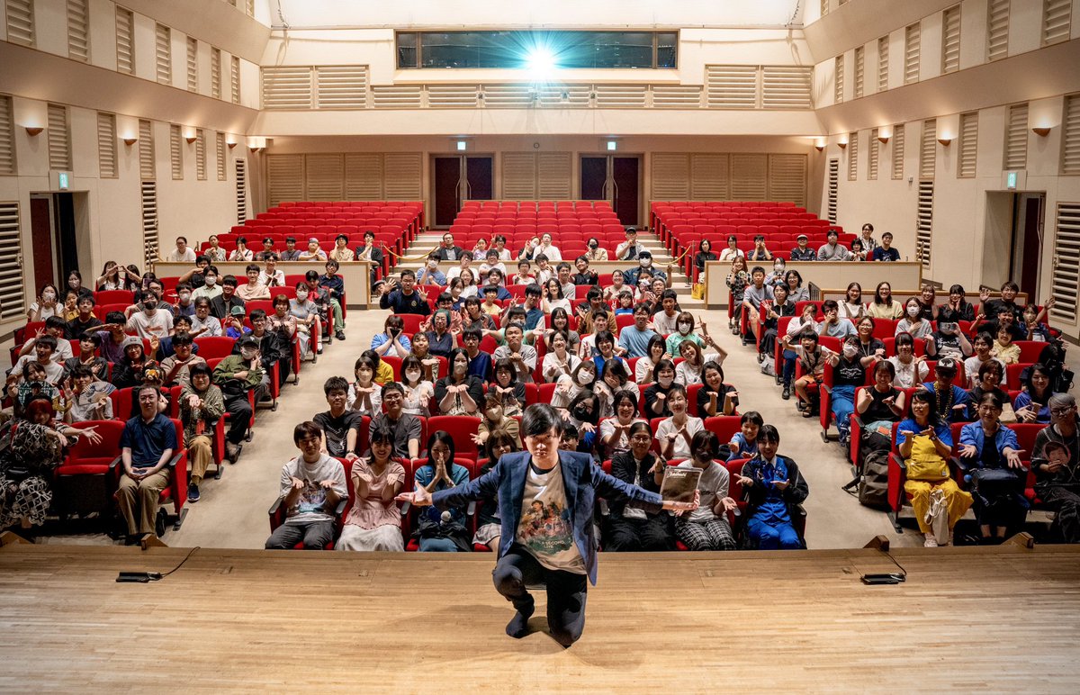 haitekukaito's tweet photo. 6秒ライブin名古屋、あざました

東京、仙台、札幌、盛岡、宇都宮、大阪ときて7ヶ所目の名古屋というこで集大成の映像1人演劇をお見せできたと思います

またお会いしましょう
#6秒ライブ https://t.co/VomaLKYzMu